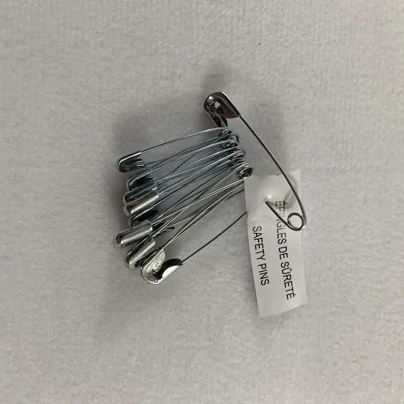 Épingles de sûreté grosseurs variées - Paquet de 12 
